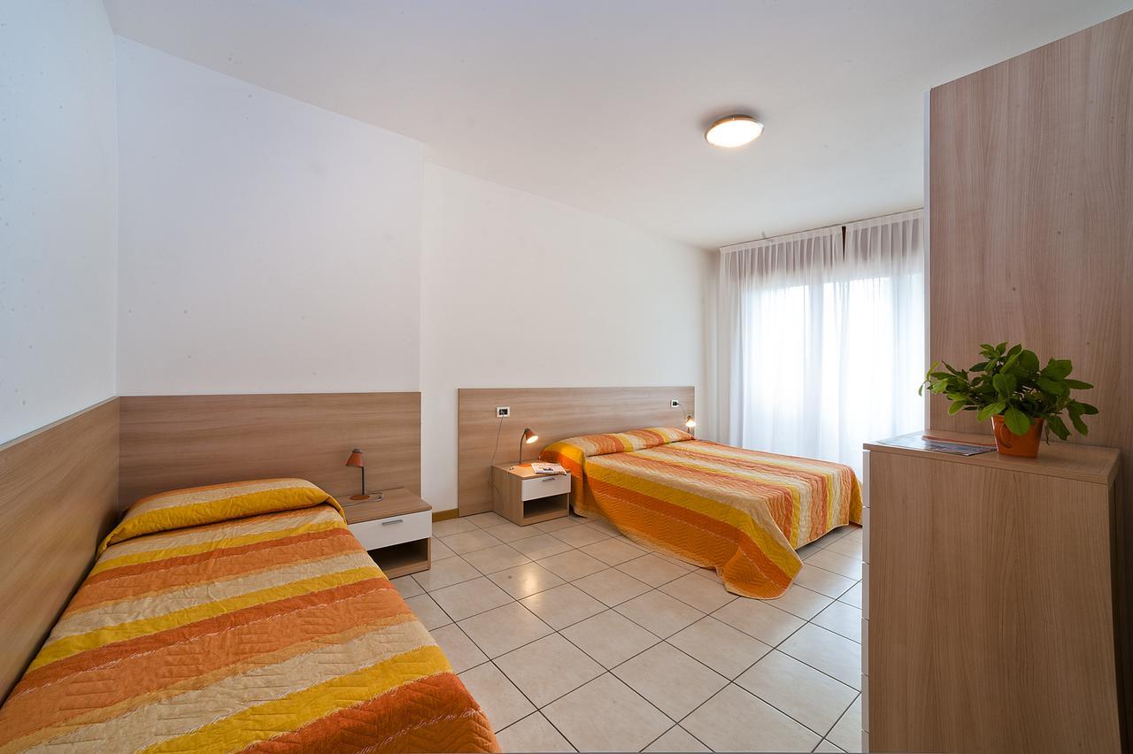 Residence Roberta Каорле Экстерьер фото